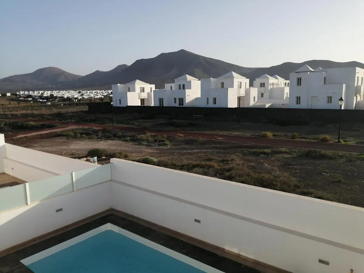 Villa Geny Playa Blanca