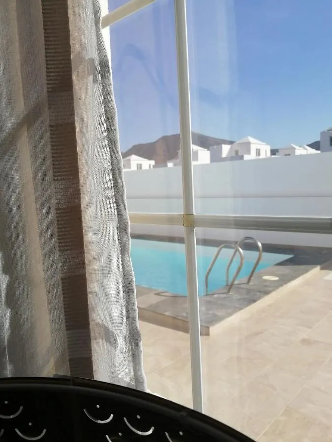 Villa Geny Playa Blanca